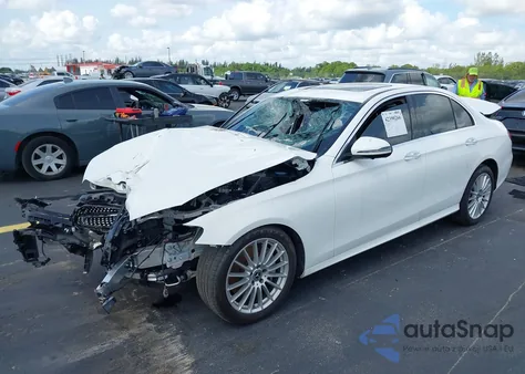 2022 Mercedes-Benz E 350 from USA, damaged, VIN W1KZF8DB8NB029005